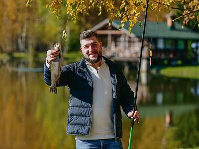 Zavidovo Pond stocked with 300 kilos of sturgeon Zavidovo Pond stocked with 300 kilos of sturgeon